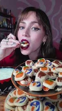 🎃 Pillsbury Sugar Cookies Mukbang! 🍪 How Many Can I Eat?! 😱