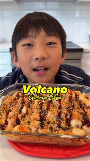 Volcano shrimp bake! 🌋 2 cups Rice (cooked) Furikake 12oz Shrimp 1/2 cup Mayo 1 tbsp Sriracha or ChinSu (add more if you like it spicy) 1 tbsp Honey Unagi Sauce Bake at 400 F for 5-10 minutes or until the shrimp is cooked through. *you can also cut out a step and not sauté the shrimp ahead of time. In this case bake for 15-20 min or until shrimp is cooked through #volcanoshrimpbake
