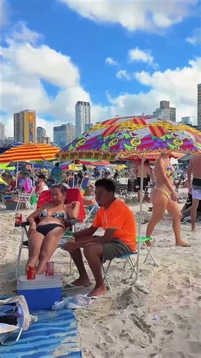 🇧🇷 Balneario Camboriu Beach a Summer Day in Brazil