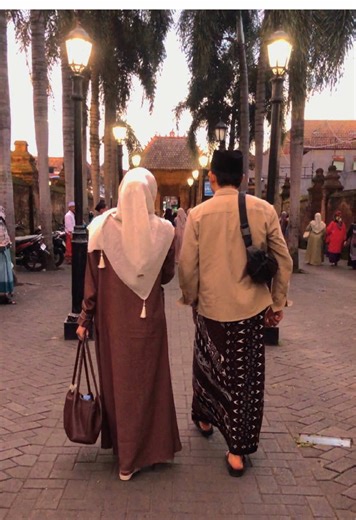 Kudus dan kamu 🤎🤍 #kudus #ziarahwali #masyaallahtabarakkallah #santri #fyp