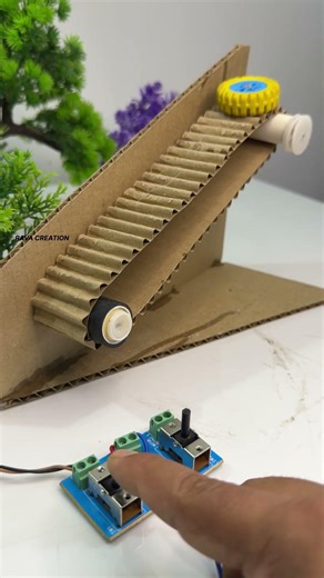 Diy Escalator working model with cardboard * scienceproject #schoolproject​​ #project​​#tech​​#diy