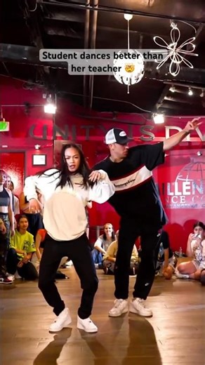 Student out-dances her teacher 🤯