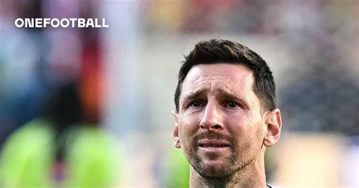 Emotional scenes as Messi bids farewell to Argentina crowd 🥺