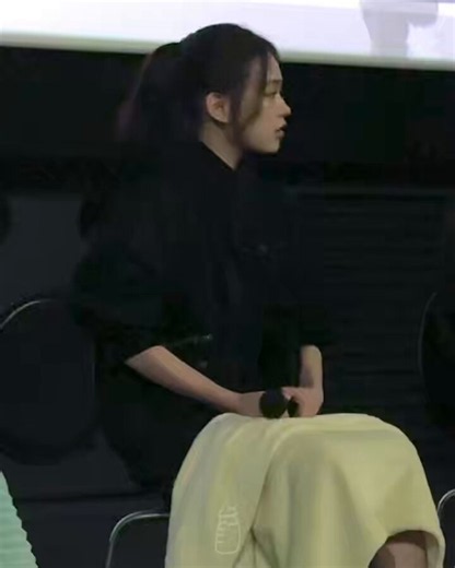 261009 부산국제영화제 여전히 찬란하게 GV #최주은김혜자 선생님의 "너 하고 싶은 거 다 해라" 믿음과 응원에 힘입어주은이가 정말 하고 싶은 거 다 할 수 있었고 행복했다는 이야기가 참 좋다 https://t.co/GMKLqFp6Sx