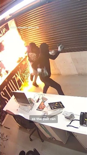 Suspected arsonist catches on fire while targeting store