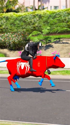 GTA V Spider Cow Saves Captain Cow Just in Time! 👑🦁🐶#shorts