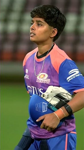 𝘈𝘤𝘩𝘪 𝘯𝘢𝘩𝘪, 𝘣𝘰𝘩𝘰𝘵 𝘢𝘤𝘩𝘪 𝘵𝘩𝘪 𝘣𝘢𝘵𝘵𝘪𝘯𝘨, 𝘚𝘢𝘯𝘴𝘬𝘳𝘪𝘵𝘪 👏#AaliRe #MumbaiIndians #TATAWPL