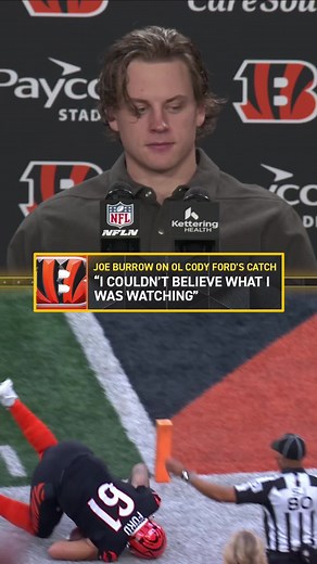 Joe Burrow couldn't believe his O-Lineman made the catch 🤣 #JoeBurrow #Bengals #codyford