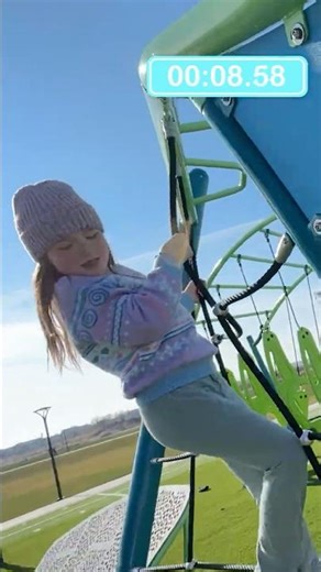 How fast can Adley, Niko and Navey BEAT THiS OBBY?? they race to the finish line at the big new park