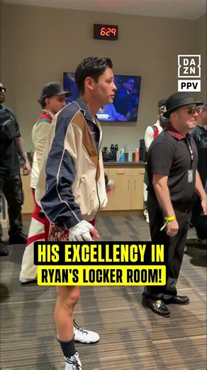 Turki meeting up with Ryan in his locker room! 👏
