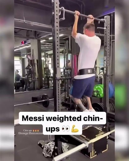 When Messi was getting right in the gym 😤 (via @antonelaroccuzzo/IG)