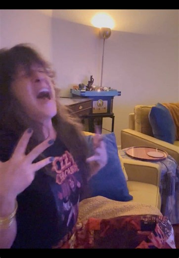 “Dream On” Aerosmith (3 of 4) #dreamon #aerosmith #steventyler @steventyler Music chat session from last weekend. This past Saturday night, I spent some time listening to music awaiting friends who were coming over. I hit record, because I was having a blast and thought it’d be fun to share. There are 7 songs total, which I’ll run daily through to this Sunday. I hope you enjoy.