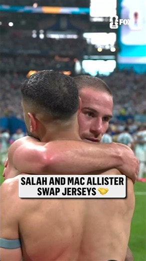 It's all love between former Liverpool teammates Mo Salah and Alexis Mac Allister 🇦🇷🇪🇬