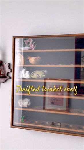⭐️ THRIFTED TRINKET SHELF ⭐️ thrift finds, home decor, room ideas, styling, knick knacks, whimsy