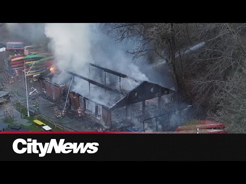 3-alarm fire tears through Toronto Humber Yacht club building