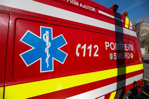 UPDATE: Accident între o mașină și un tramvai în care erau 100 de pasageri, în Timișoara