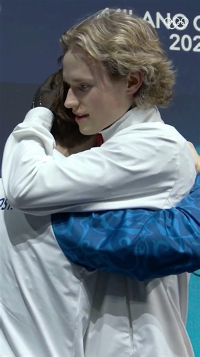 A champion on and off the ice. 🤝