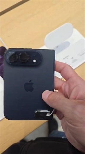 iPhone Duo launch day review!