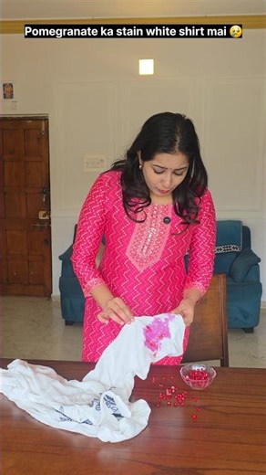 "Best trick to remove pomegranate stains." 🤩😉🤪 #relatable #trending #shorts