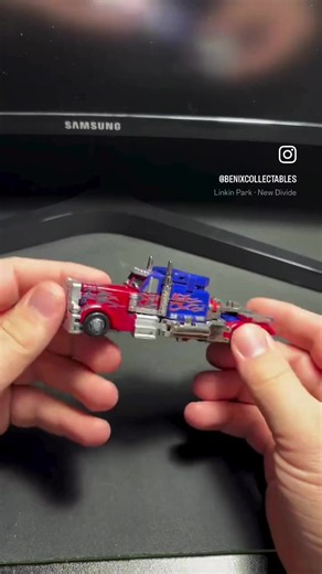 Balin Toys Highway Master review - Mini Optimus Prime third party figure