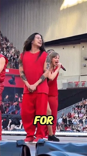 Taylor Swift's Cutest Concert Moment!