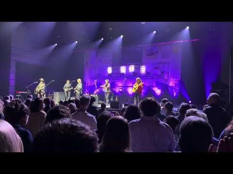 Linda Perry and Indigo Girls “What’s Up” at The Anthem Washington, DC, 2026.10.04