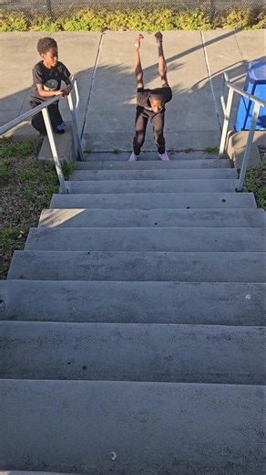 KENZO SHOWS TRUE EXPLOSION WITH THIS 5 STEP JUMP! #fyp #coffeyboys #speed #trackandfield