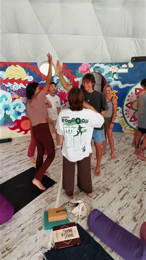 What Really Happens at a Yoga Teacher Training ✨
