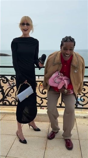 Does Nicole Kidman Want to Kiss Rihanna?