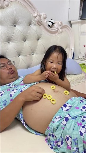 Dad's snack competition #father-daughter #daily life between father and daughter