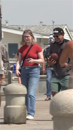 Farting at the Beach! 🤣