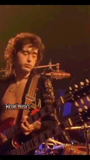 Led Zeppelin: Epic "Stairway to Heaven" Finale (1973) 🎸✨ #LedZeppelin #Shorts