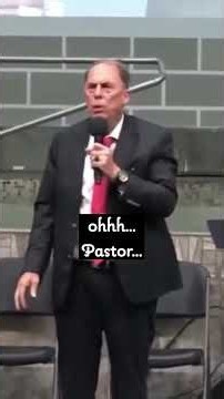 🪓 PASTOR SMASHES STATUE OF THE VIRGIN MARY DURING CHURCH SERVICE! 😳✝️