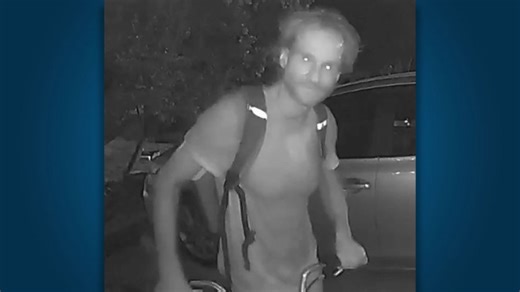 Austin police search for suspect accused of threatening a man with a knife