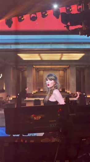 Taylor Swift premieres the music video for ‘Patient Zero’ starring Dakota Johnson and Colin Farrell at the #VMAs. https://t.co/zSHu0xXA2D