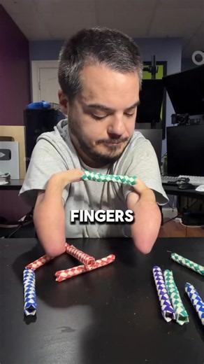 Never Put Your Fingers in This Toy 😱 #voz