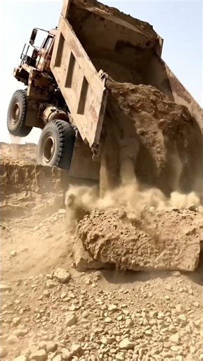 Mega Machines at Work: Night Paving & Earth Moving 🚧