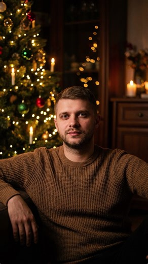 Are you ready for Christmas? Here is super easy and cool photo idea with just your phone. In my Telegram channel you can find the guidebook with all prompts for men’s and women’s #fotor #christmas #aieffect #fotor_ai #photoideas