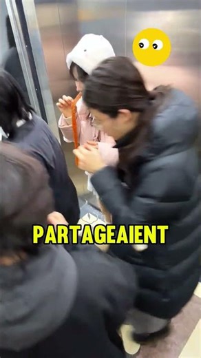 La fille était gênée par ce qu'elle avait fait ! 😳👧