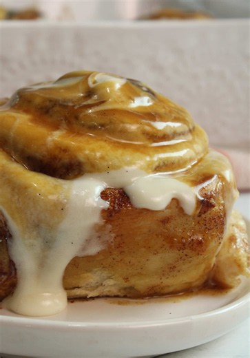 Caramel Cinnamon Rolls Recipe — Soft Rolls with Caramel Cream Cheese Frosting
