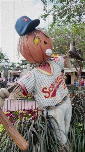 Beck's "Devils Haircut" meets Magic Kingdom Halloween 🎃🚶‍♂️ #shorts