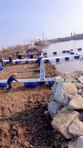 Walking Across the Sea: Modular Floating Fish Farm Innovation