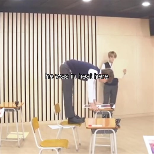 that’s the ‘help i’m stuck in the washing machine’ pose right there #jimin #xyzabc #bangtan #bts