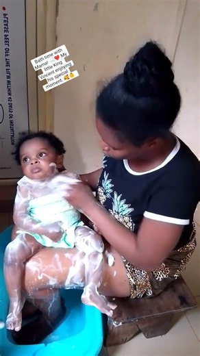 Bath time with Mama! 🛁❤️ My little King Vincent enjoying his special moment. 🥰#BabyBathTime