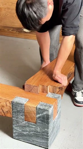 PURE Craftsmanship! Building a Heavy Duty Solid Wood Bed 🛏