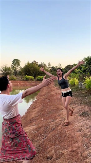 ສູນລະບົບການສຸຂະພາບອາມຊົນ