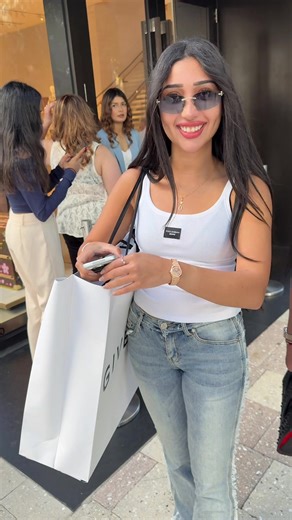 Bless Up! What do you do for a living? Watch show! Kind ladies respectively styling Audemars Piguet Mini Frosted (AP Mini Frosted Rose Gold) and Rolex Datejust with scattered diamond bezel, share success tips with people just starting out!! I love it!! #audemarspiguet #rolex #success #luxury #zivthewatchguy