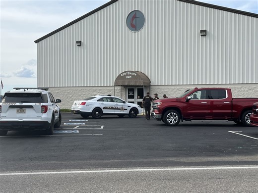 Law enforcement searching for suspect who left scene of domestic violence situation, VCSO says