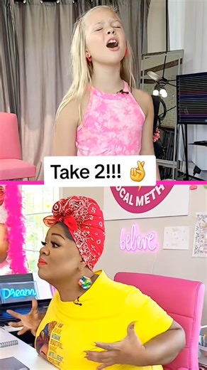 Watch Vocal Coach TRANSFORM Her NASALLY VOICE!!😲🤩🎤