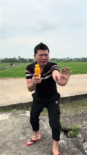 The Alien Didn’t Like the Soda 😂👽 #funny #giadinhquykem